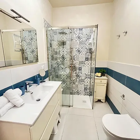 Lucevan Le Stelle By World Viareggio